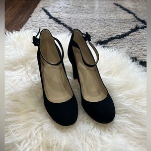 Marc Fisher Mary Jane Heels in black size 8 M